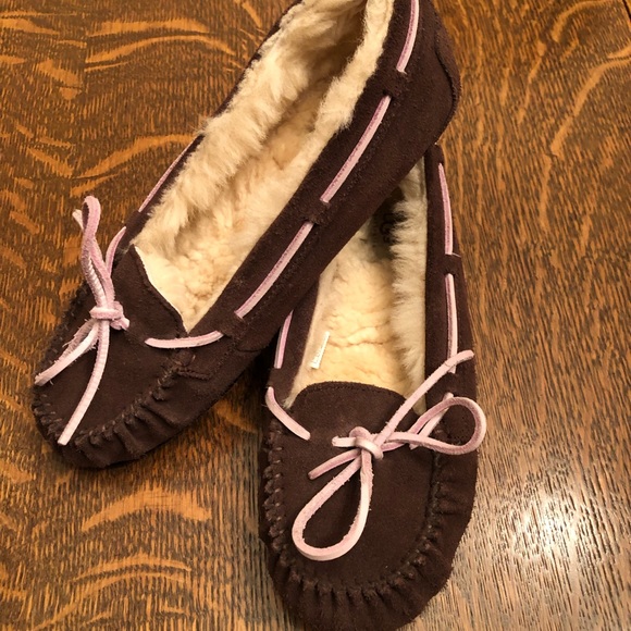 UGG Shoes - Ugg Dakota Slippers Moccasins Expresso Brown with Blush Leather Laces Size 9
